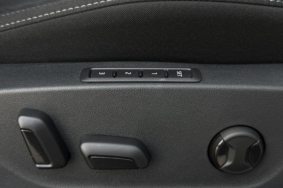 Продам Skoda Octavia А8 2.0TDI 150кс ПЕРЛА FULL LED 2023 года в Львове