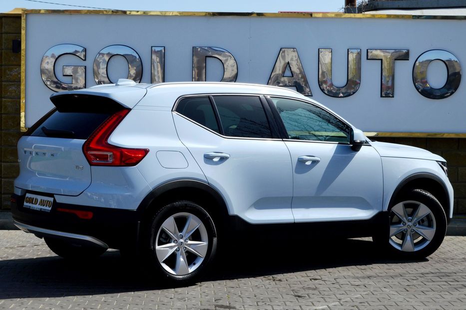 Продам Volvo XC60 XC40 MHEV 2026 года в Одессе