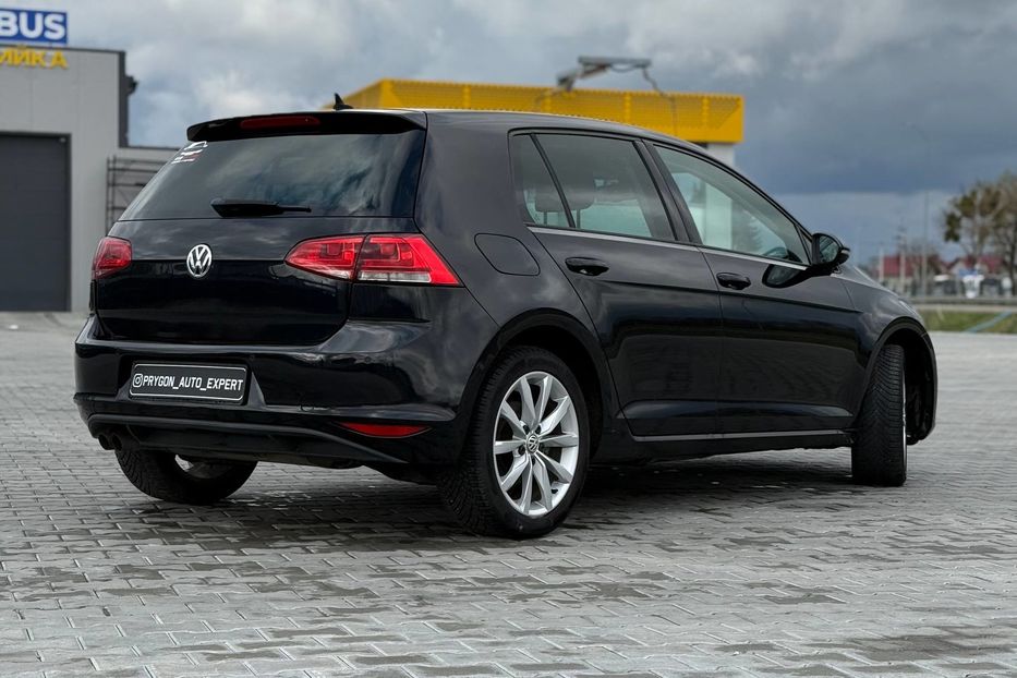 Продам Volkswagen Golf VII 2014 года в Львове