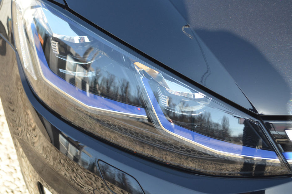 Продам Volkswagen e-Golf 35.8 kWh (136 к.с.) 2020 года в Киеве