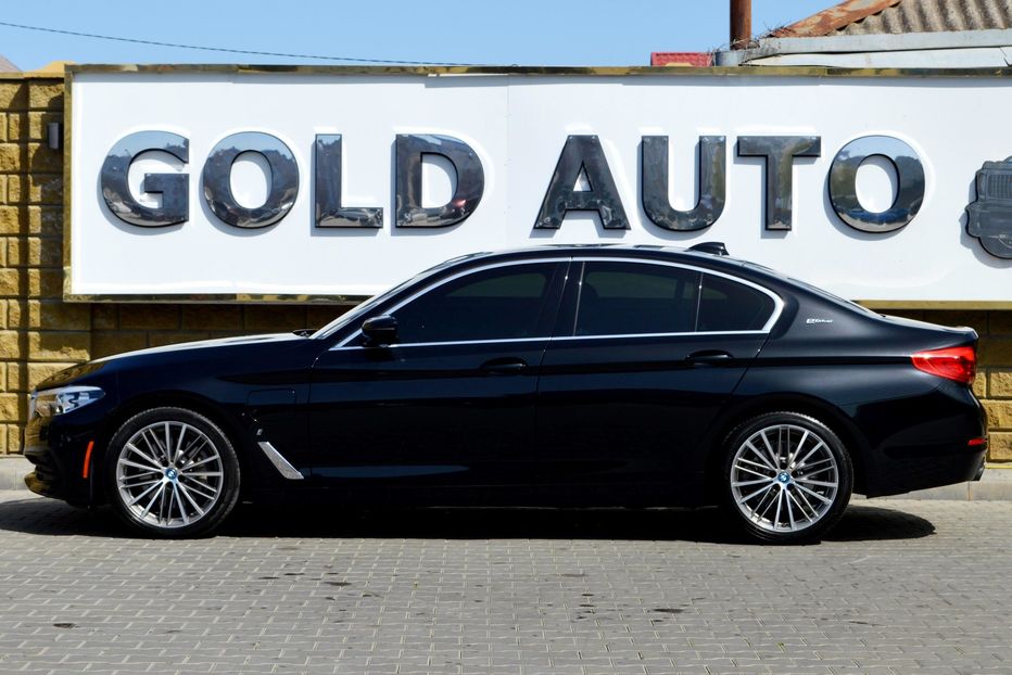 Продам BMW 530 e 2019 года в Одессе