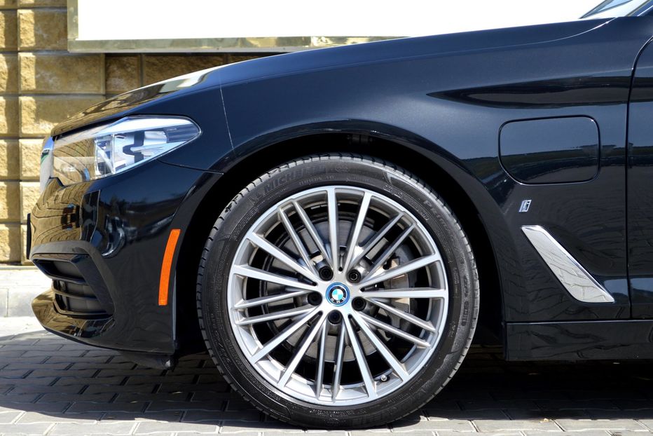 Продам BMW 530 e 2019 года в Одессе