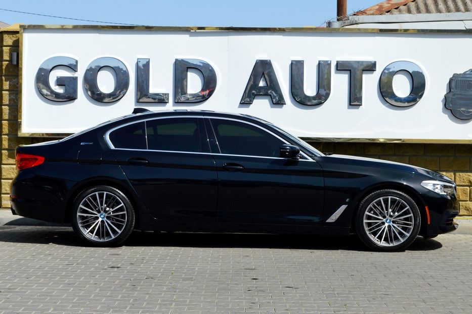 Продам BMW 530 e 2019 года в Одессе