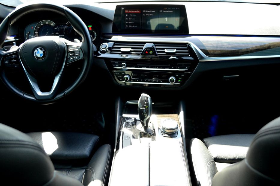 Продам BMW 530 e 2019 года в Одессе