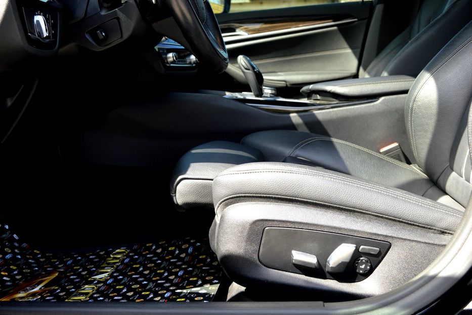 Продам BMW 530 e 2019 года в Одессе