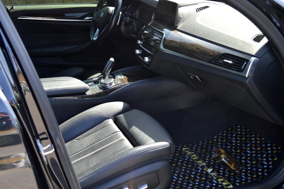 Продам BMW 530 e 2019 года в Одессе