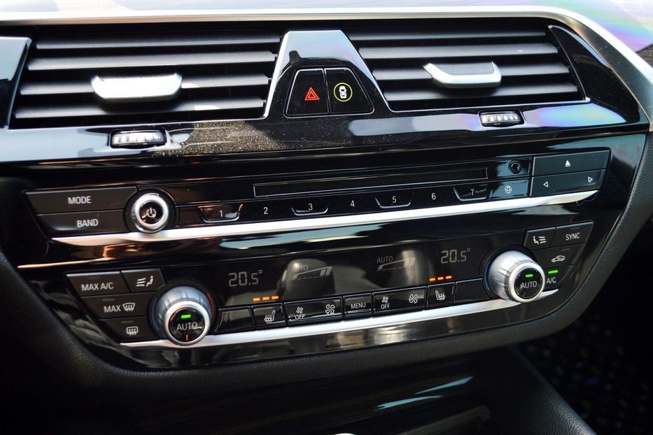 Продам BMW 530 e 2019 года в Одессе