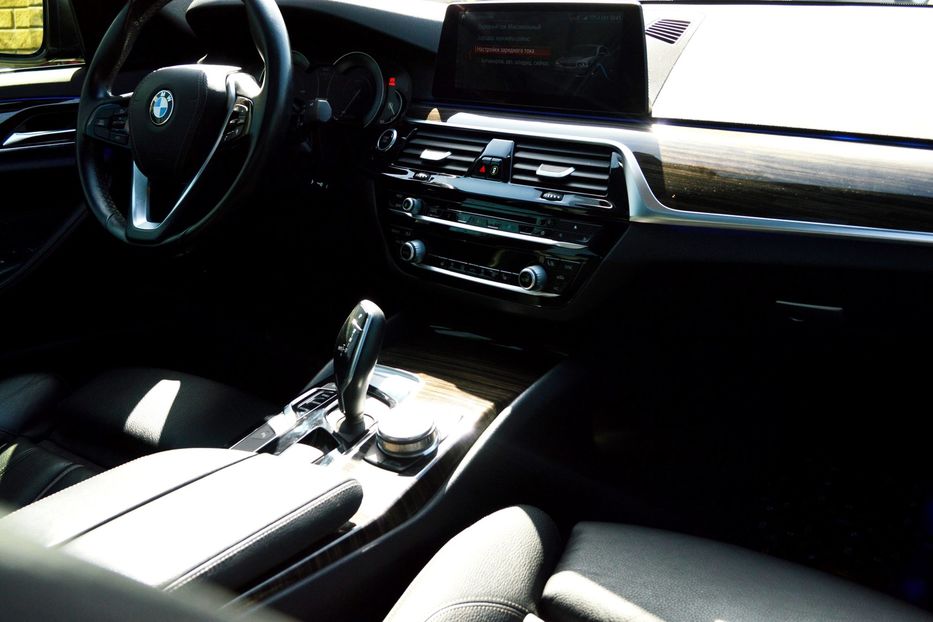 Продам BMW 530 e 2019 года в Одессе