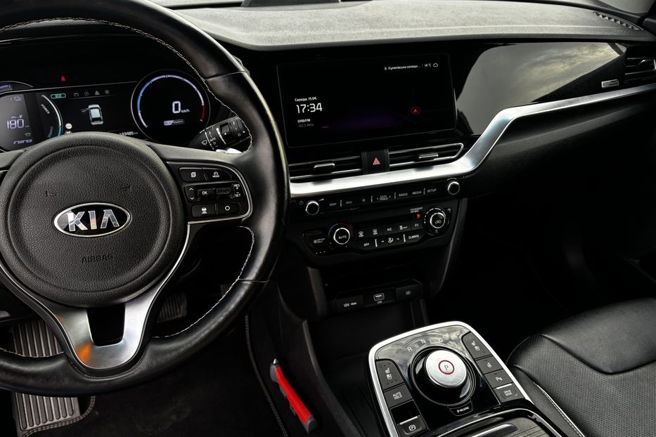 Продам Kia Niro 64квт Prestige 2020 года в Львове