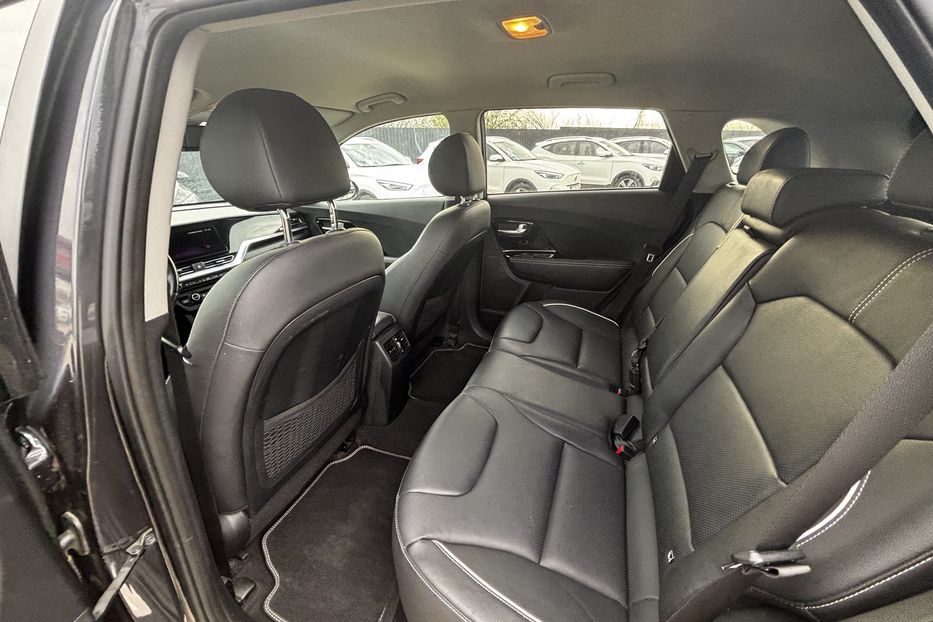 Продам Kia Niro 64квт Prestige 2020 года в Львове