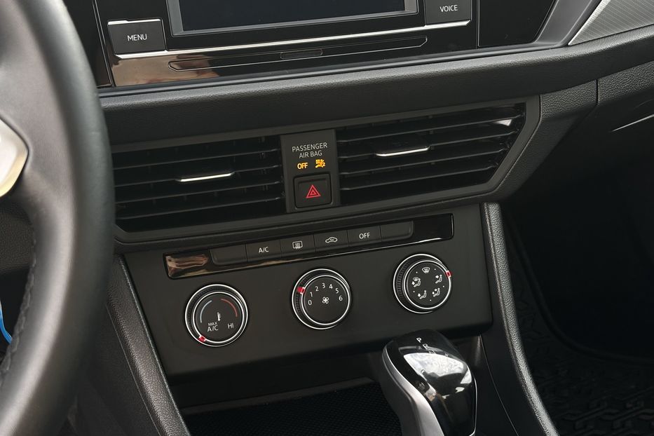 Продам Volkswagen Jetta 2024 года в Львове