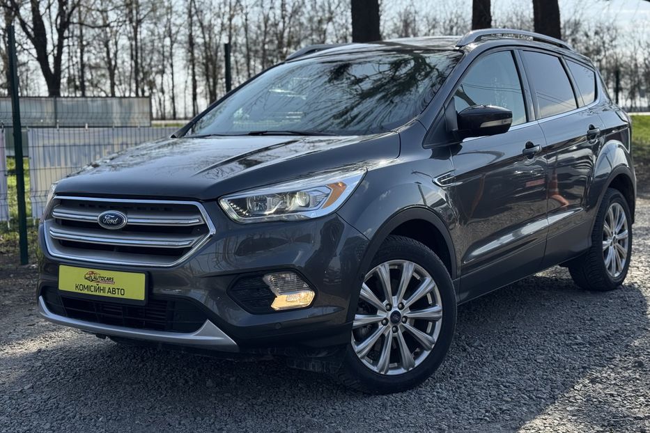 Продам Ford Escape (COMIS) 4WD TITANIUM  2017 года в г. Умань, Черкасская область