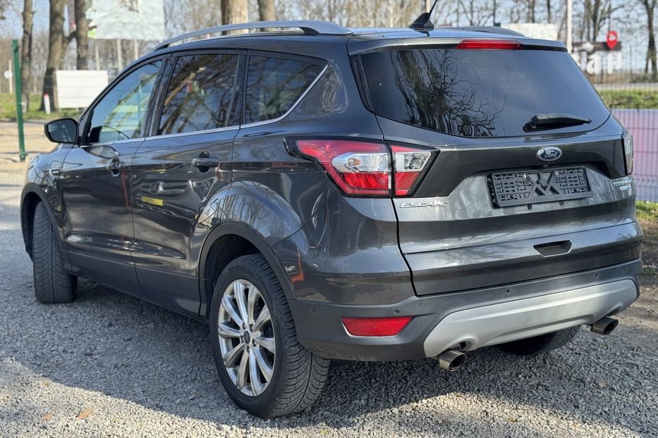 Продам Ford Escape (COMIS) 4WD TITANIUM  2017 года в г. Умань, Черкасская область
