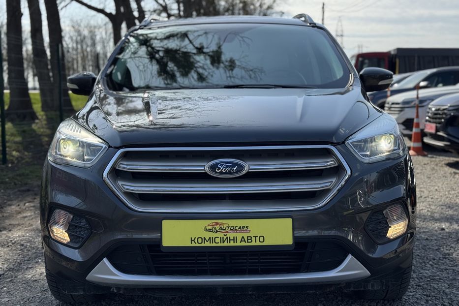 Продам Ford Escape (COMIS) 4WD TITANIUM  2017 года в г. Умань, Черкасская область