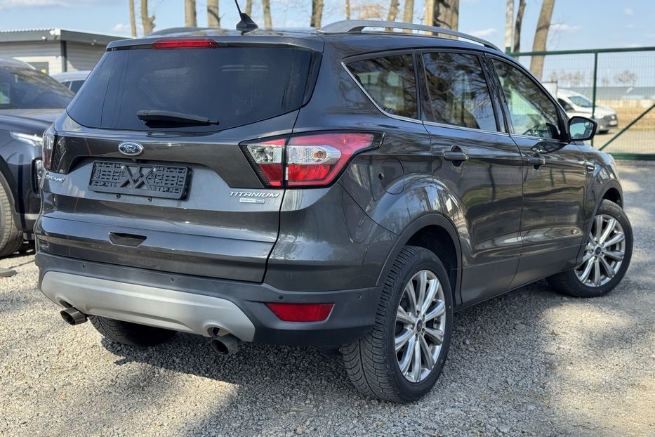 Продам Ford Escape (COMIS) 4WD TITANIUM  2017 года в г. Умань, Черкасская область