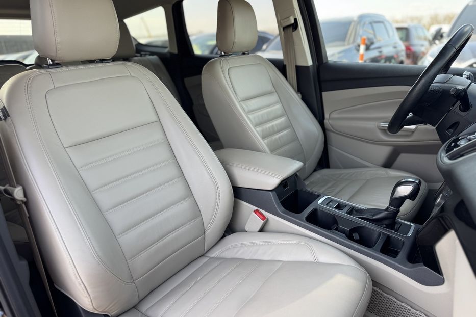 Продам Ford Escape (COMIS) 4WD TITANIUM  2017 года в г. Умань, Черкасская область