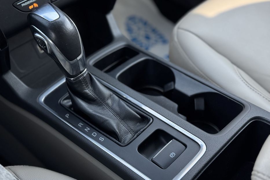 Продам Ford Escape (COMIS) 4WD TITANIUM  2017 года в г. Умань, Черкасская область