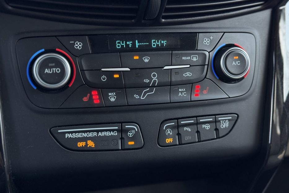 Продам Ford Escape (COMIS) 4WD TITANIUM  2017 года в г. Умань, Черкасская область