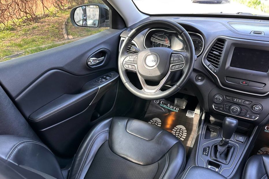 Продам Jeep Cherokee 2018 года в Черновцах