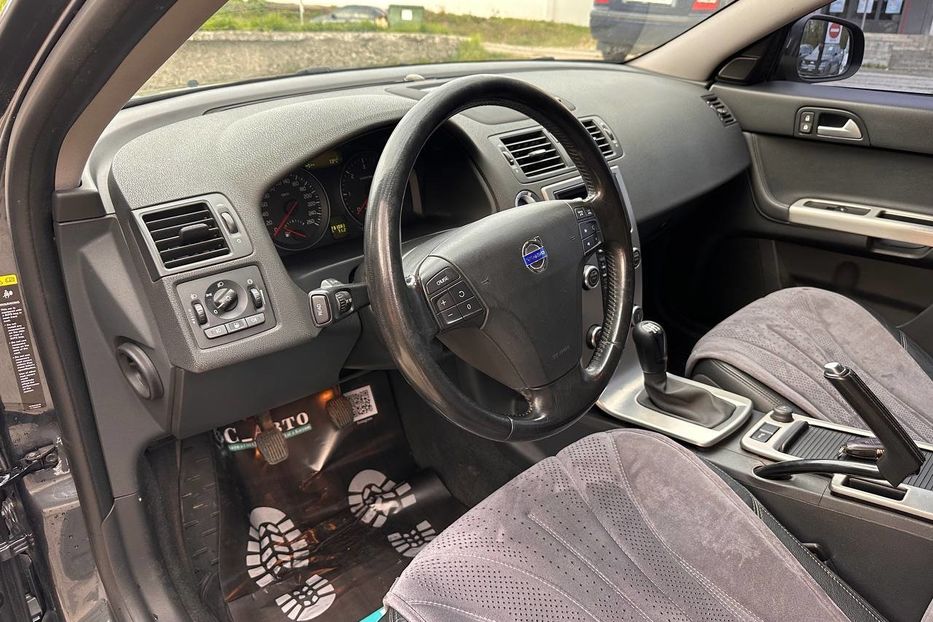 Продам Volvo V50 2009 года в Черновцах