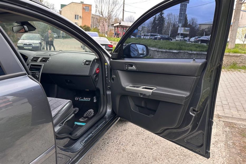 Продам Volvo V50 2009 года в Черновцах