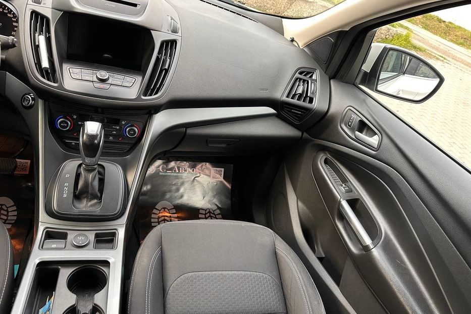 Продам Ford Kuga 2017 года в Черновцах