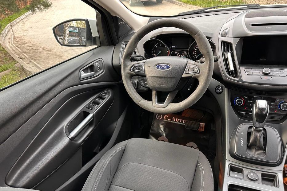 Продам Ford Kuga 2017 года в Черновцах
