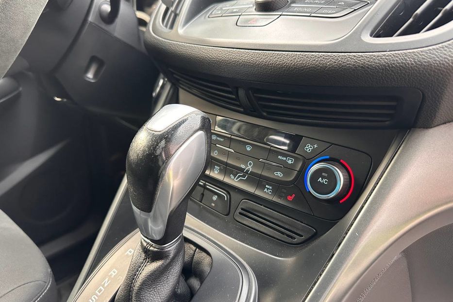 Продам Ford Kuga 2017 года в Черновцах