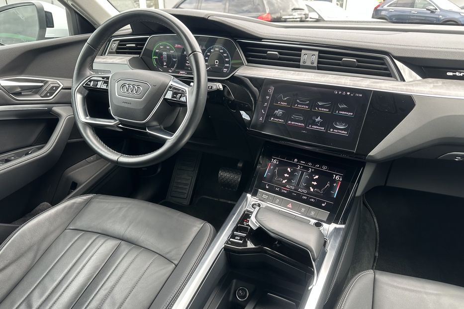 Продам Audi E-Tron Q8 Quattro 2023 года в Киеве