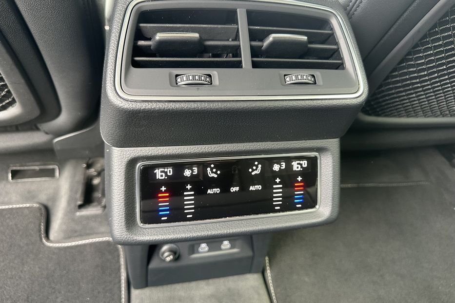 Продам Audi E-Tron Q8 Quattro 2023 года в Киеве