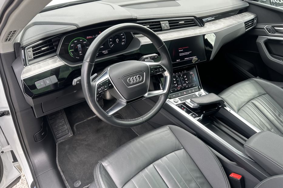 Продам Audi E-Tron Q8 Quattro 2023 года в Киеве
