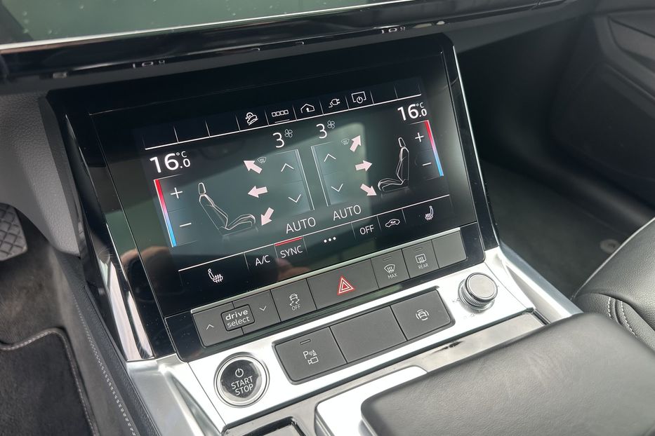 Продам Audi E-Tron Q8 Quattro 2023 года в Киеве