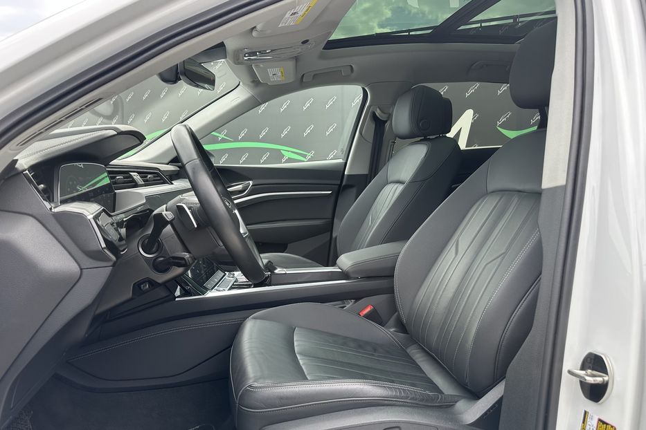 Продам Audi E-Tron Q8 Quattro 2023 года в Киеве