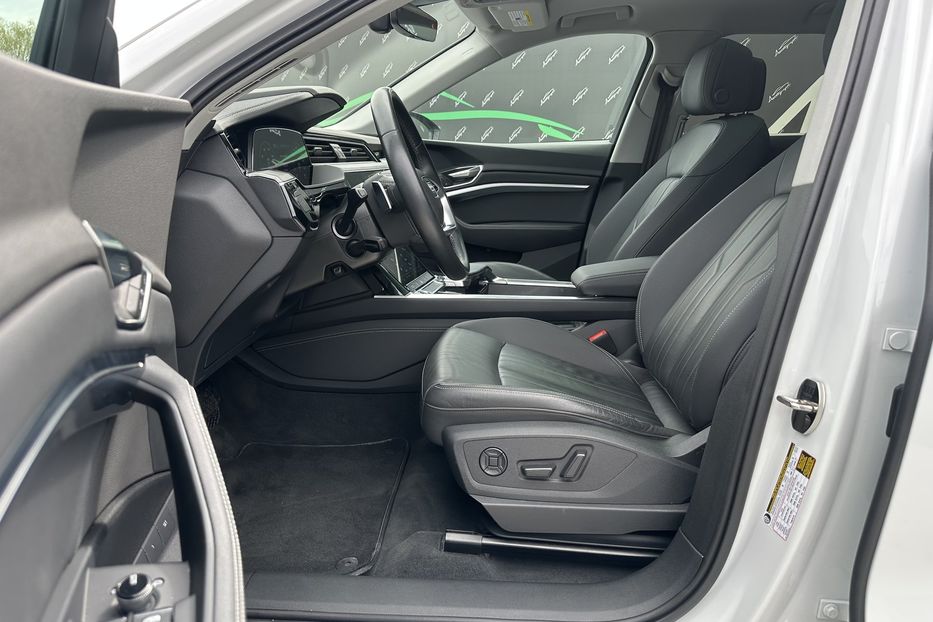 Продам Audi E-Tron Q8 Quattro 2023 года в Киеве