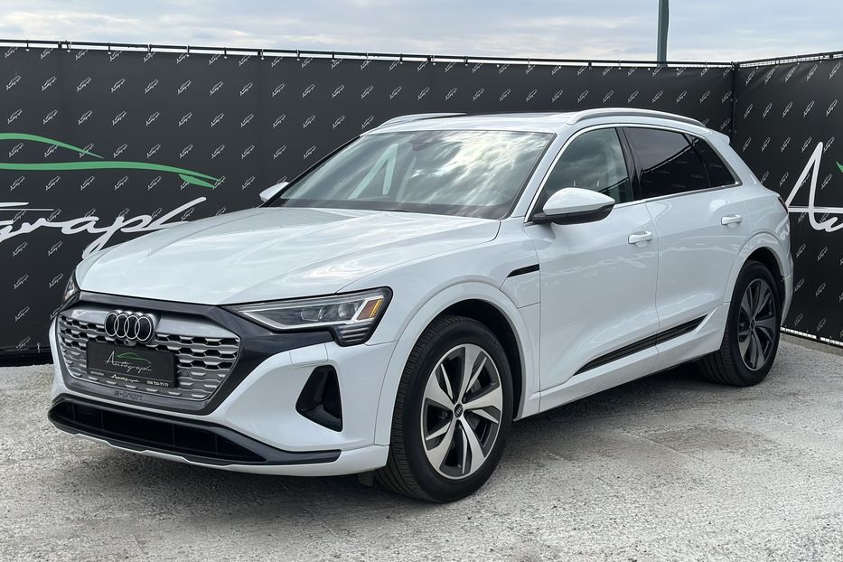 Продам Audi E-Tron Q8 Quattro 2023 года в Киеве