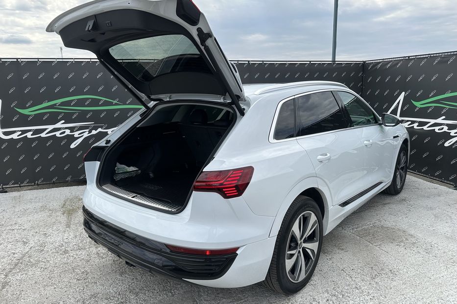 Продам Audi E-Tron Q8 Quattro 2023 года в Киеве