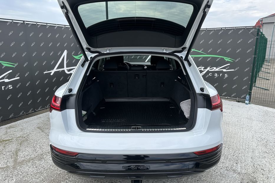 Продам Audi E-Tron Q8 Quattro 2023 года в Киеве
