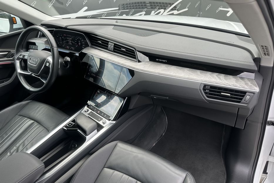 Продам Audi E-Tron Q8 Quattro 2023 года в Киеве