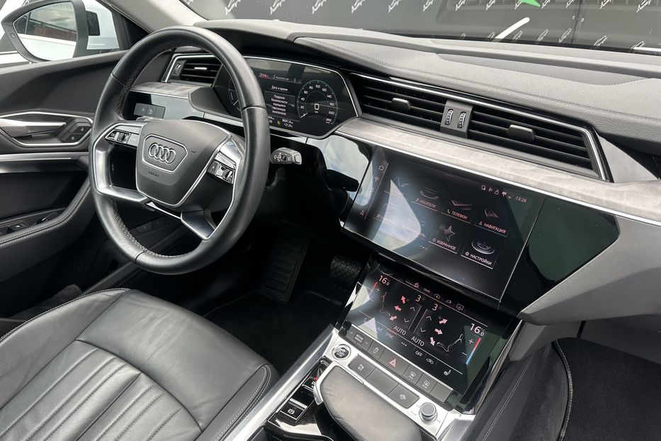 Продам Audi E-Tron Q8 Quattro 2023 года в Киеве