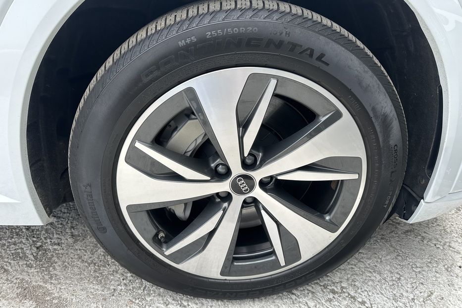 Продам Audi E-Tron Q8 Quattro 2023 года в Киеве