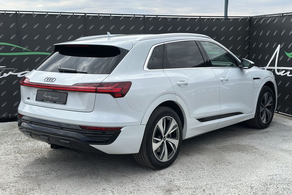 Продам Audi E-Tron Q8 Quattro 2023 года в Киеве