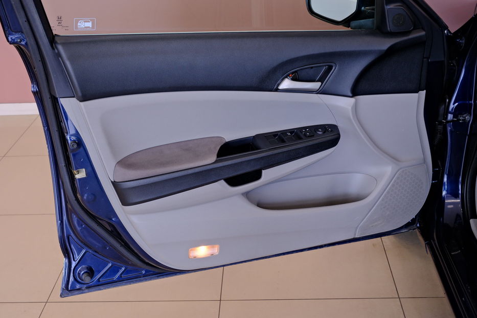 Продам Honda Accord 2011 года в Одессе