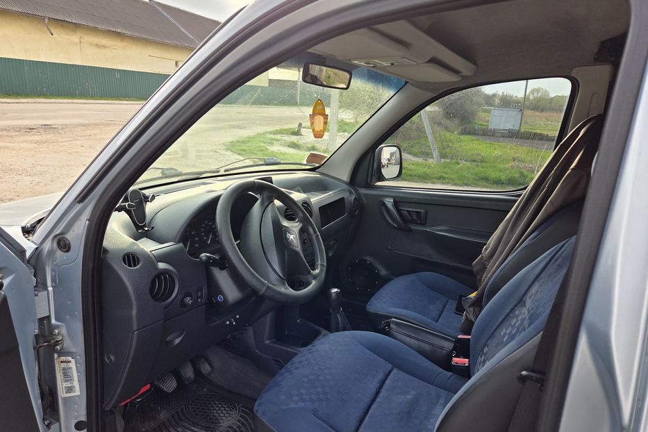 Продам Peugeot Partner пасс. 2007 года в Львове