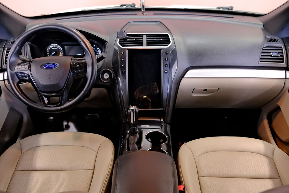 Продам Ford Explorer 2018 года в Одессе