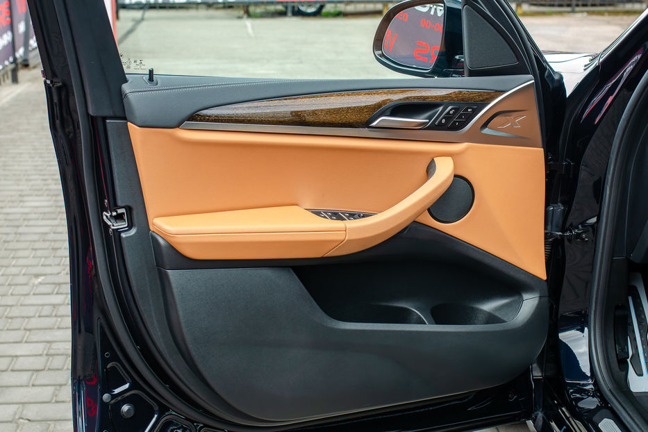 Продам BMW X3 M20d Xdrive 2021 года в Киеве