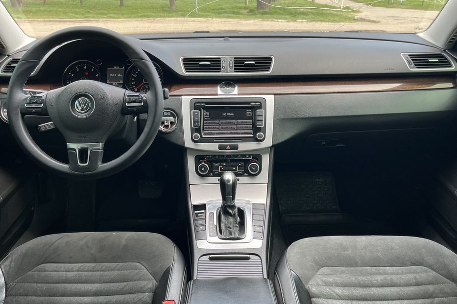 Продам Volkswagen Passat B7 Офіційний 2011 года в Николаеве