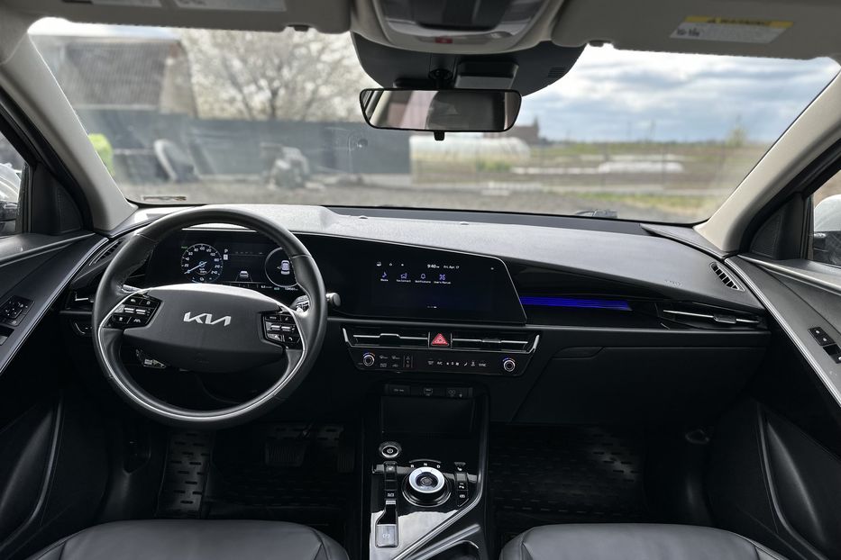 Продам Kia Niro 2023 года в Луцке