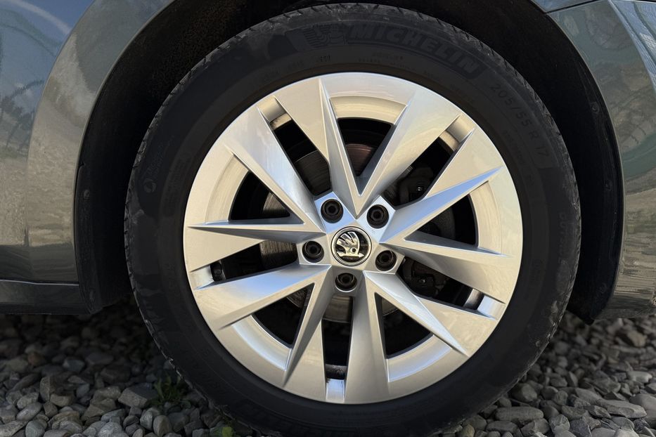 Продам Skoda Octavia 2.0ТDI 150к с КОЛЕСА FULL LED  2021 года в Львове