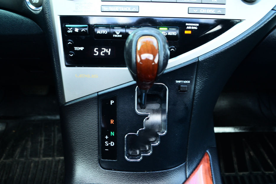 Продам Lexus RX 350 350 AT (277 к.с.) AWD 2010 года в Киеве