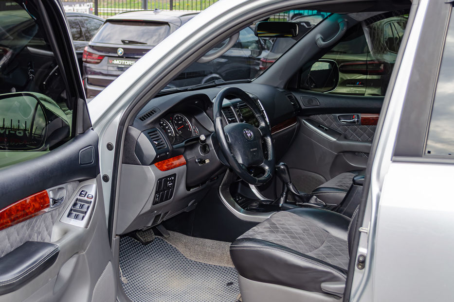 Продам Toyota Land Cruiser Prado 2,7L GX 2006 года в Киеве